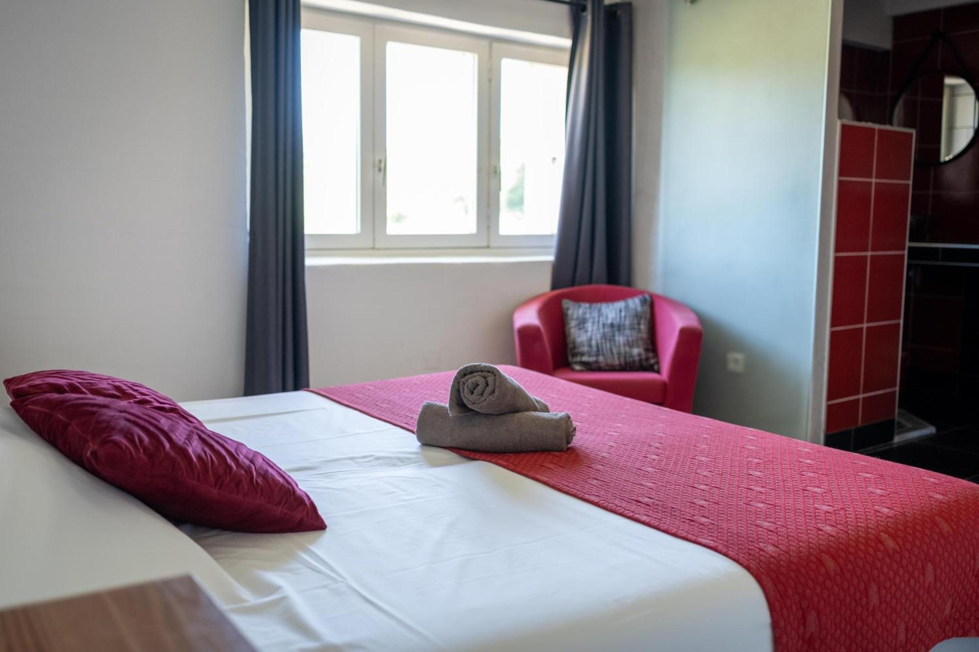 Le Vieux Platane Hotel Cairanne Exterior photo